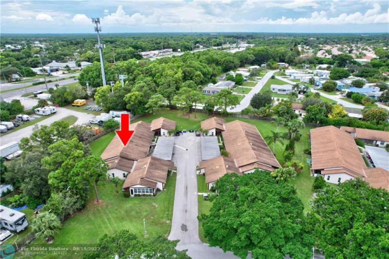  Condo & Townhome Photos