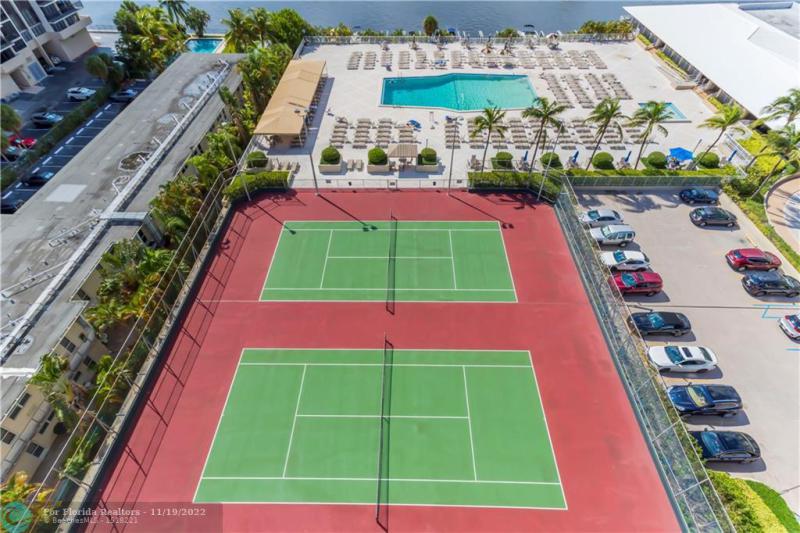  Condo & Townhome Photos
