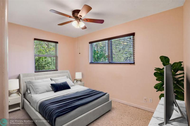  Single Family Homes Photo 3: 1401 SW 19th St  Fort Lauderdale,  FL 33315