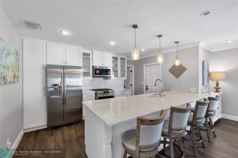  Single Family Homes Photo 15: 4020 NE 16th Ave  Oakland Park,  FL 33334