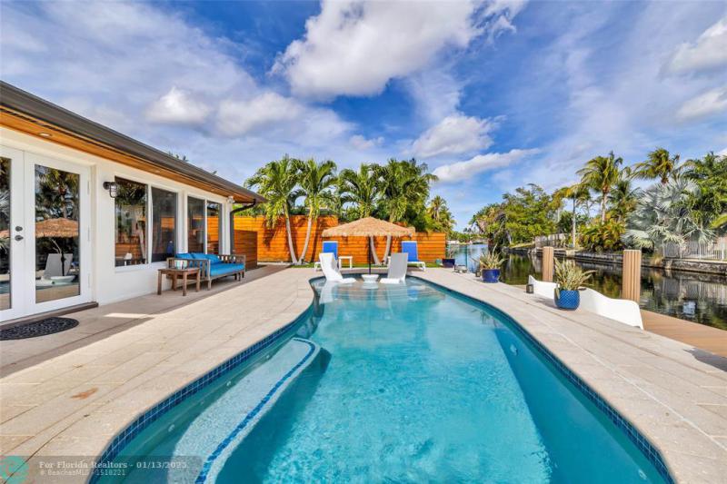  Single Family Homes Photo 3: 4020 NE 16th Ave  Oakland Park,  FL 33334