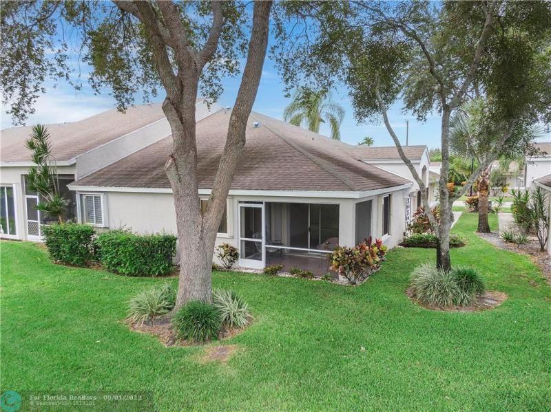 Condo & Townhome Photos