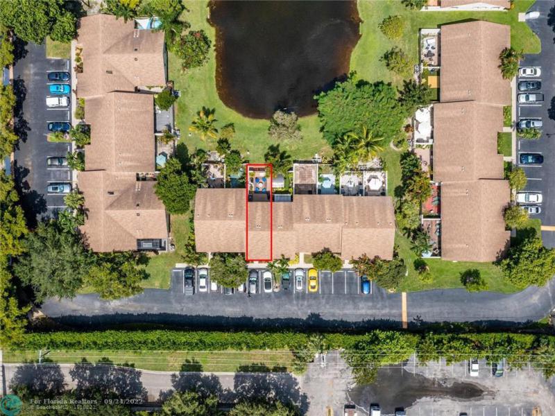  Condo & Townhome Photos