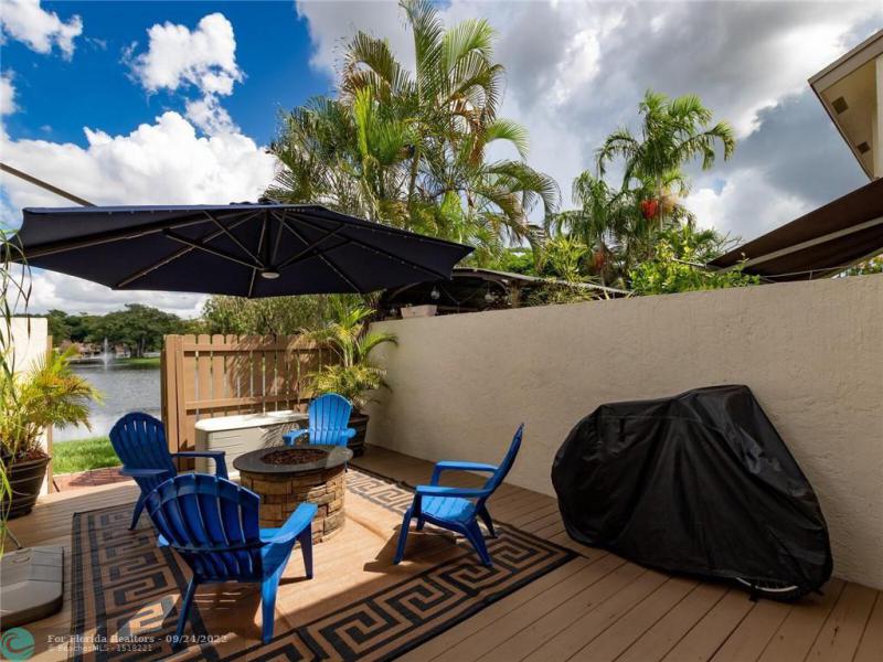  Condo & Townhome Photos