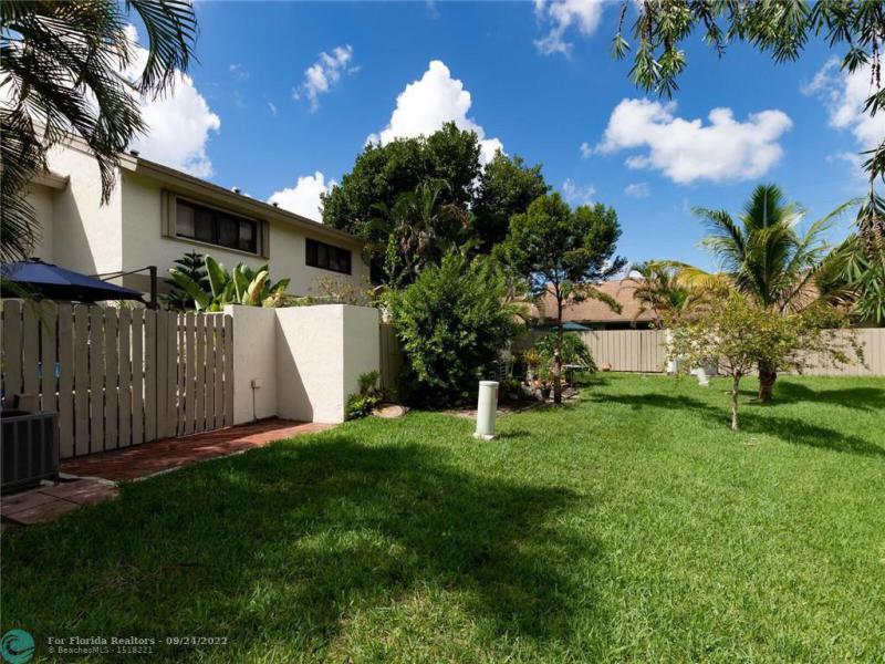  Condo & Townhome Photos
