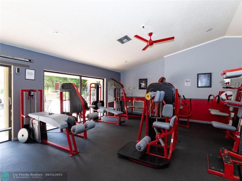  Condo & Townhome Photos