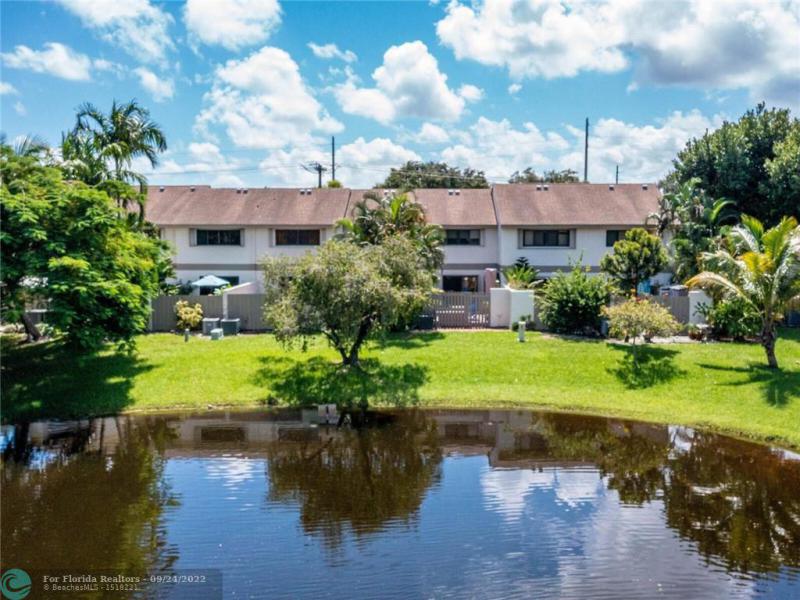  Condo & Townhome Photos
