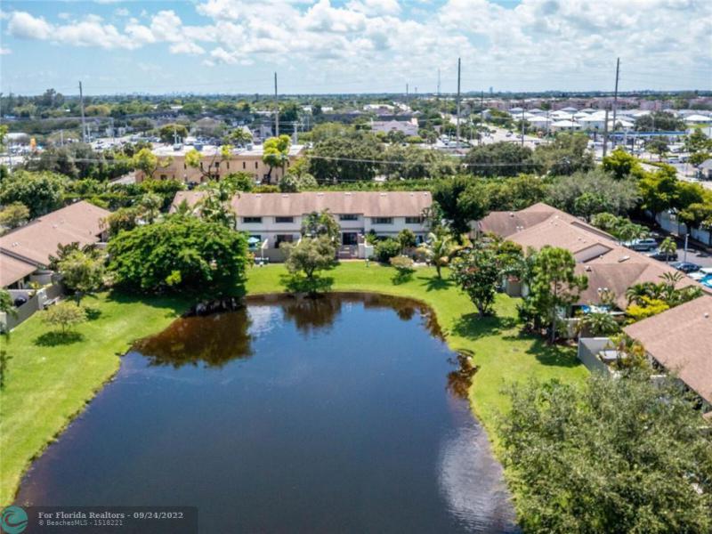  Condo & Townhome Photos