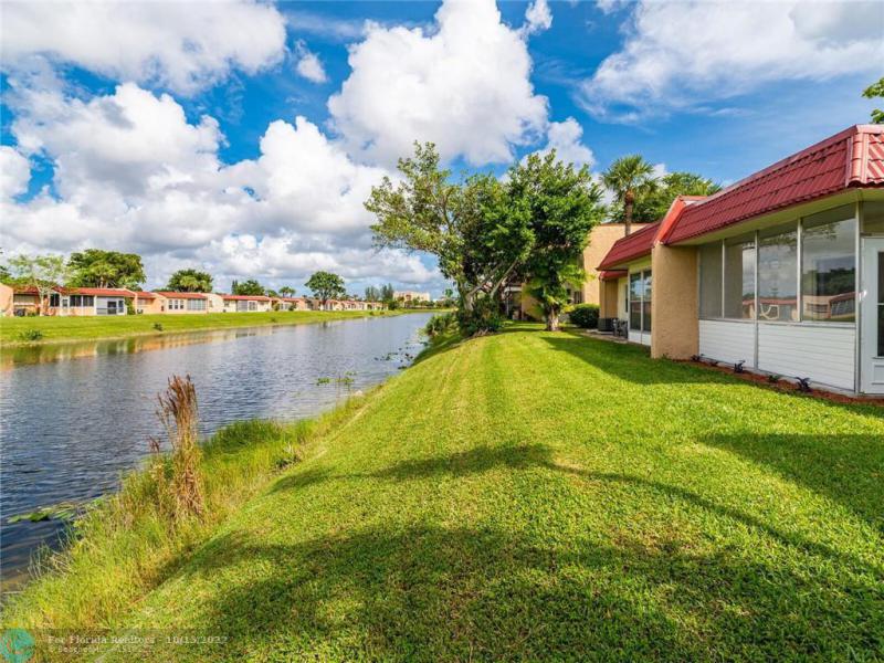  Condo & Townhome Photos