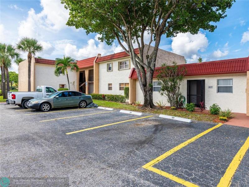  Condo & Townhome Photos