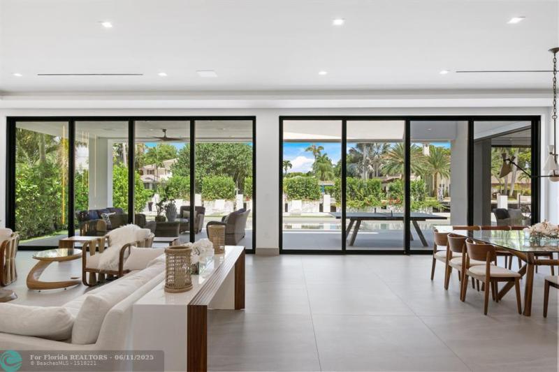  Single Family Homes Photo 23: 31 Pelican Dr  Fort Lauderdale,  FL 33301