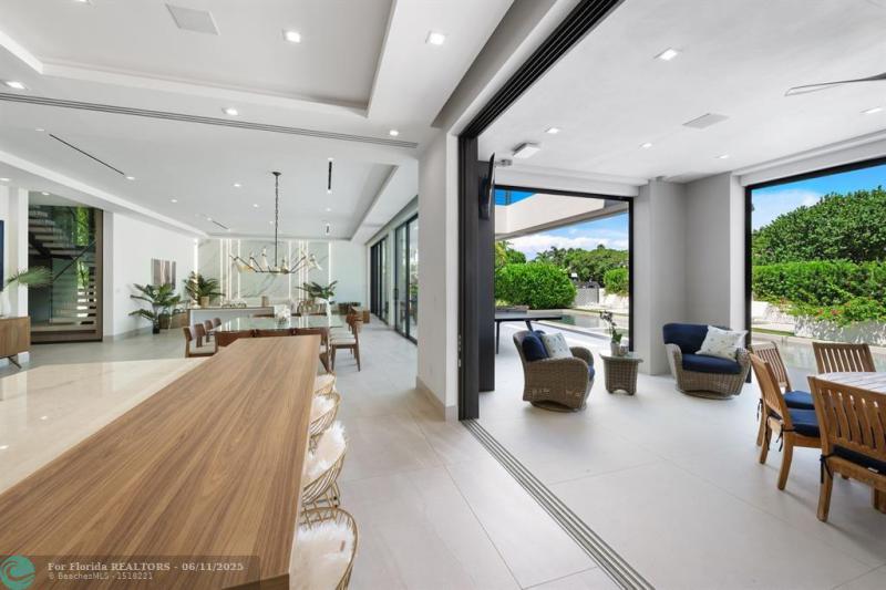 Single Family Homes Photo 32: 31 Pelican Dr  Fort Lauderdale,  FL 33301