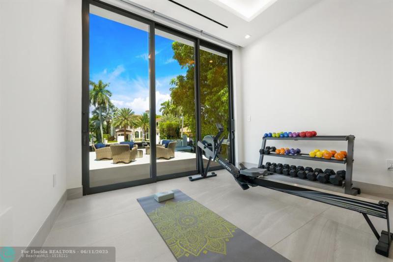 Single Family Homes Photo 36: 31 Pelican Dr  Fort Lauderdale,  FL 33301