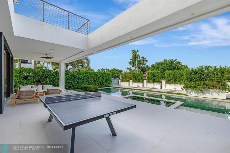  Single Family Homes Photo 45: 31 Pelican Dr  Fort Lauderdale,  FL 33301