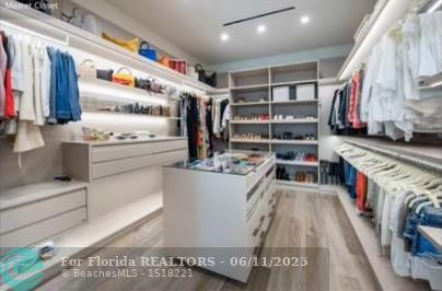  Single Family Homes Photo 57: 31 Pelican Dr  Fort Lauderdale,  FL 33301