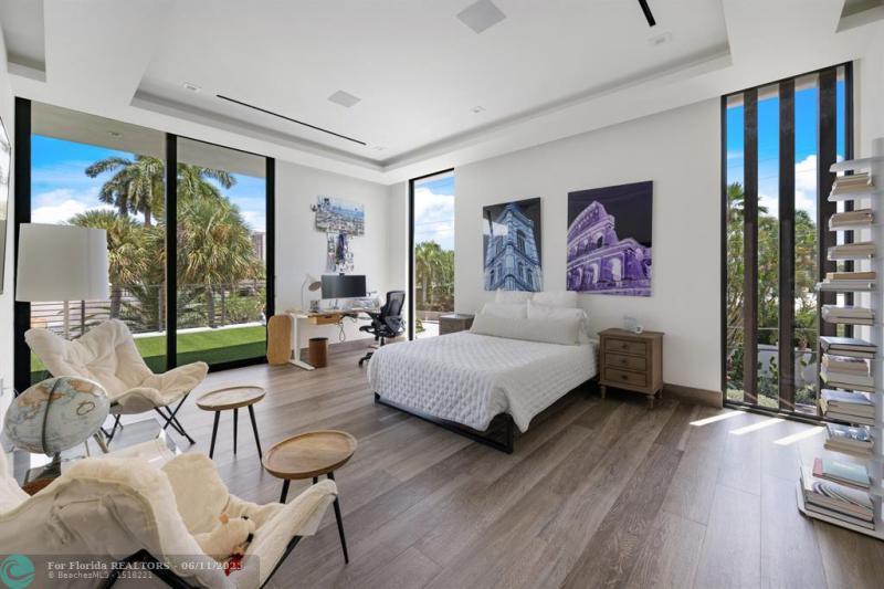  Single Family Homes Photo 67: 31 Pelican Dr  Fort Lauderdale,  FL 33301