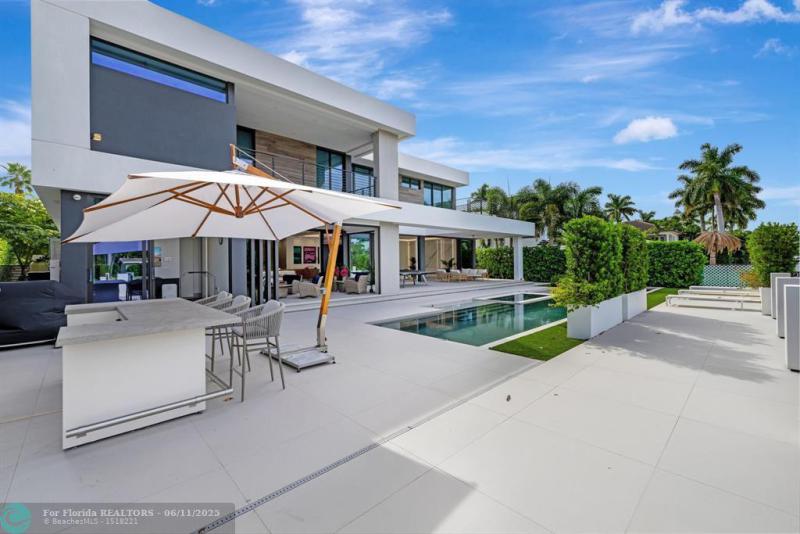  Single Family Homes Photo 68: 31 Pelican Dr  Fort Lauderdale,  FL 33301
