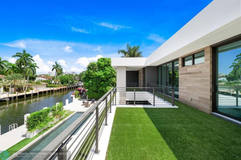  Single Family Homes Photo 76: 31 Pelican Dr  Fort Lauderdale,  FL 33301