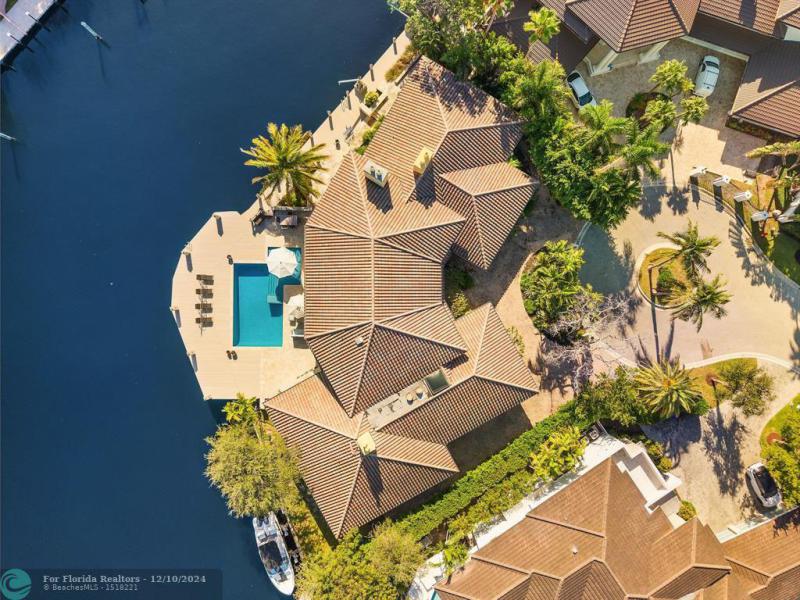  Single Family Homes Photo 2: 90 Compass Ln  Fort Lauderdale,  FL 33308