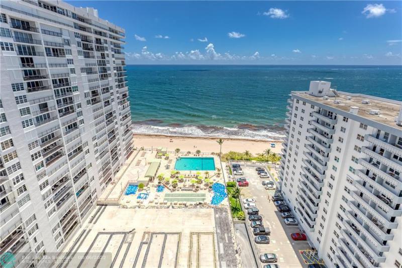  Condo & Townhome Photos