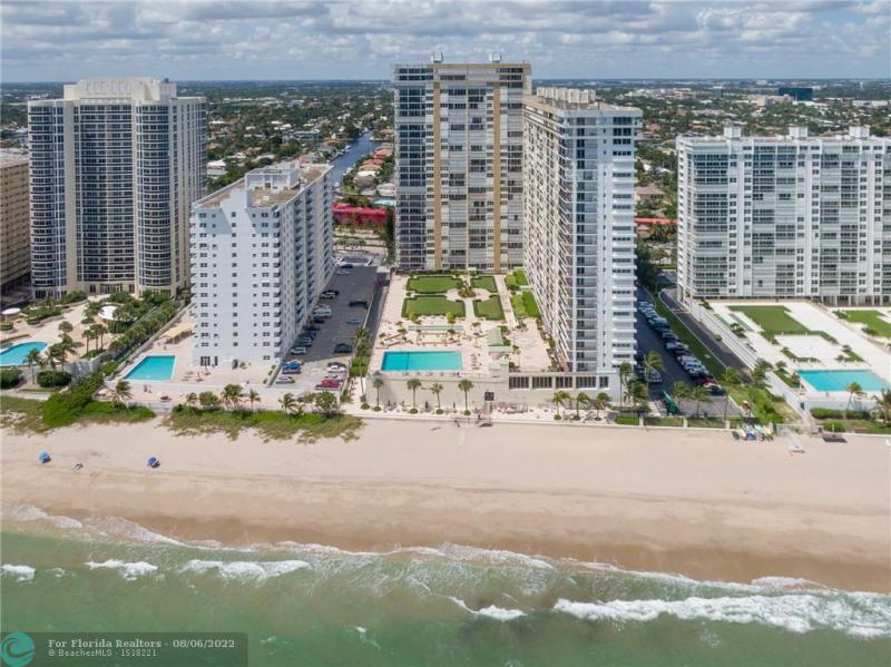  Condo & Townhome Photos