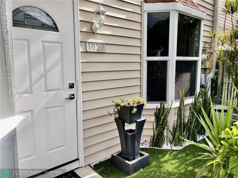  Condo & Townhome Photos