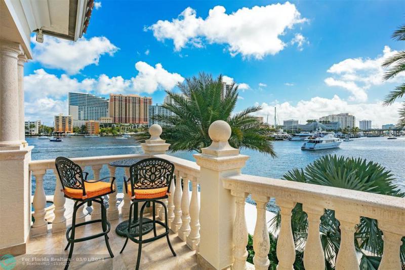  Single Family Homes Photo 28: 2 PELICAN DR  Fort Lauderdale,  FL 33301