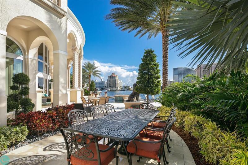  Single Family Homes Photo 47: 2 PELICAN DR  Fort Lauderdale,  FL 33301