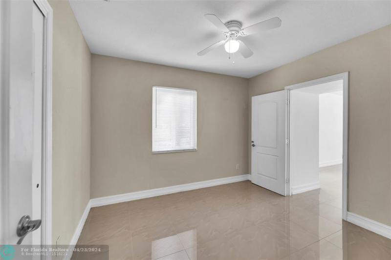  Single Family Homes Photo 26: 3057 NE 15th Ave  Oakland Park,  FL 33334
