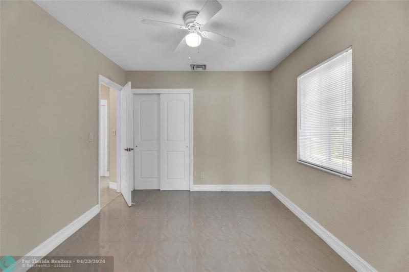  Single Family Homes Photo 27: 3057 NE 15th Ave  Oakland Park,  FL 33334