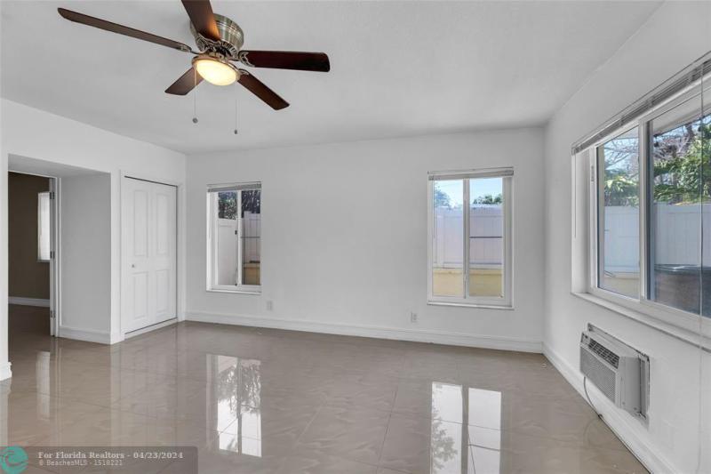  Single Family Homes Photo 28: 3057 NE 15th Ave  Oakland Park,  FL 33334