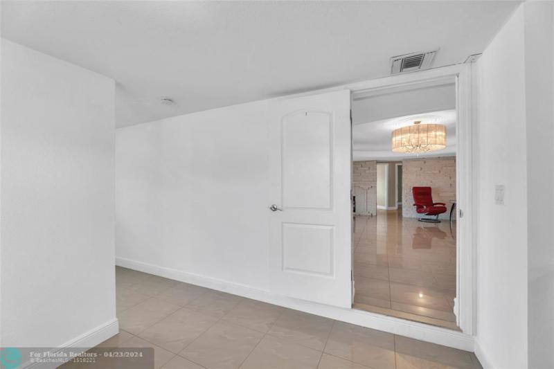  Single Family Homes Photo 32: 3057 NE 15th Ave  Oakland Park,  FL 33334