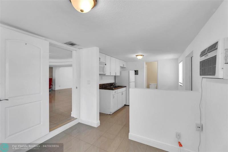  Single Family Homes Photo 33: 3057 NE 15th Ave  Oakland Park,  FL 33334