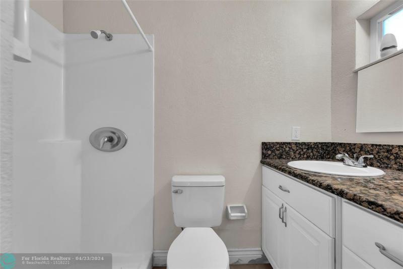  Single Family Homes Photo 37: 3057 NE 15th Ave  Oakland Park,  FL 33334