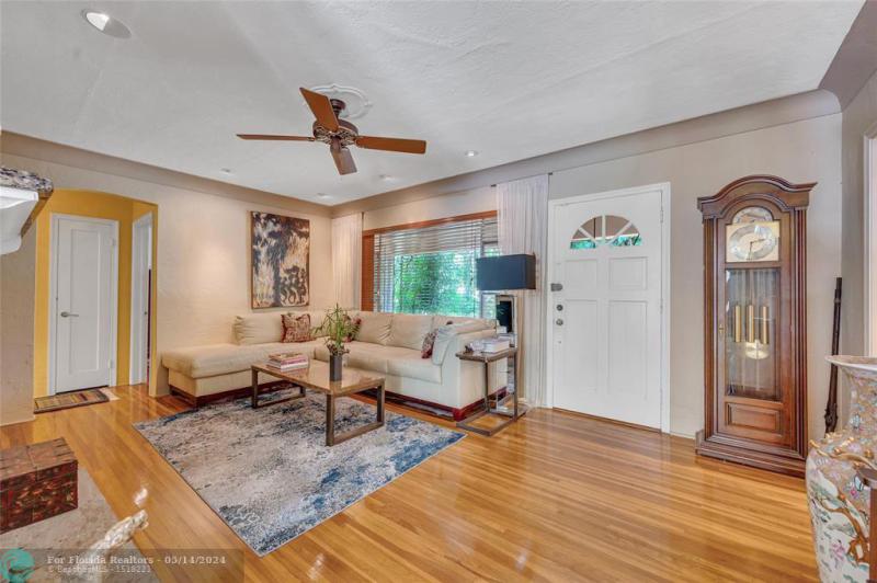 Duplex, Triplex and Fourplex Images