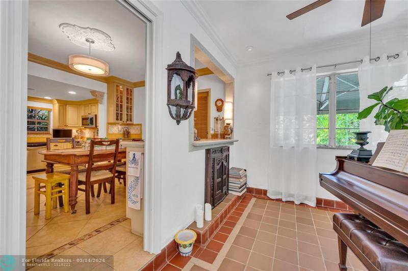 Duplex, Triplex and Fourplex Images