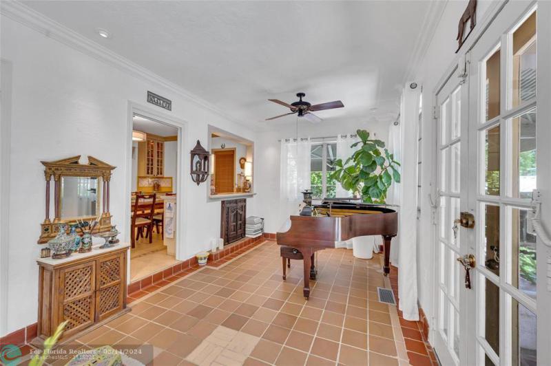 Duplex, Triplex and Fourplex Images