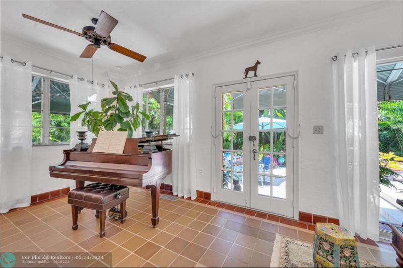 Duplex, Triplex and Fourplex Images