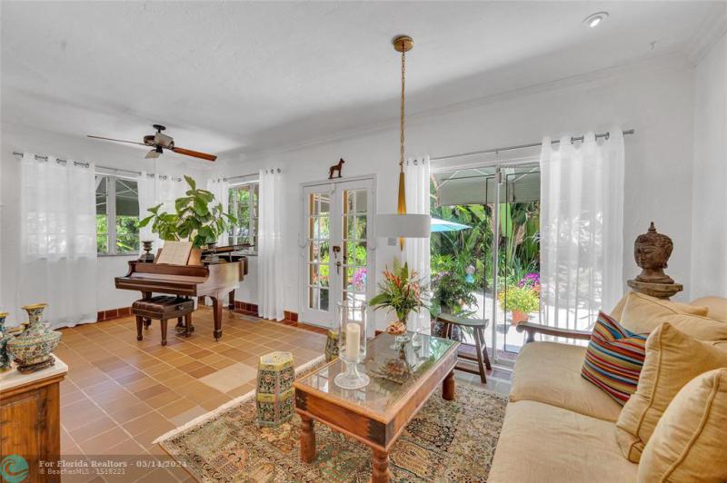 Duplex, Triplex and Fourplex Images