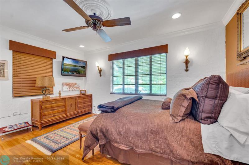 Duplex, Triplex and Fourplex Images