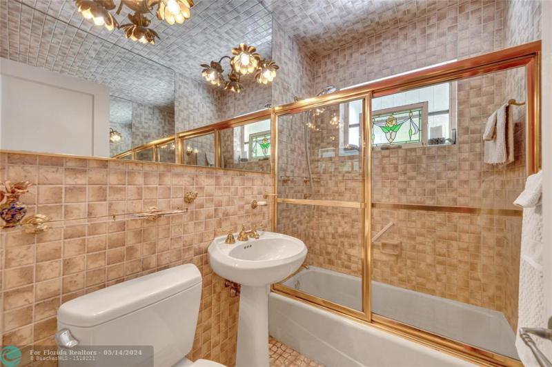 Duplex, Triplex and Fourplex Images