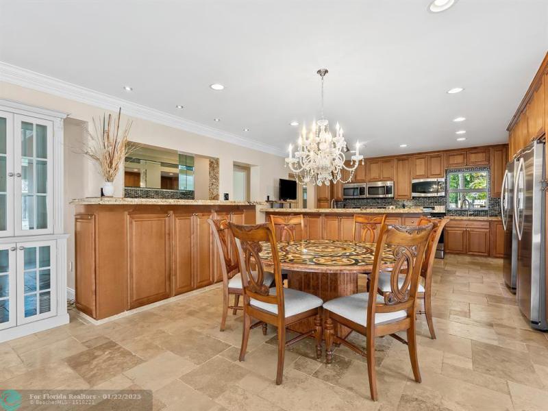  Single Family Homes Photo 10: 461 NW 35th St  Oakland Park,  FL 33309