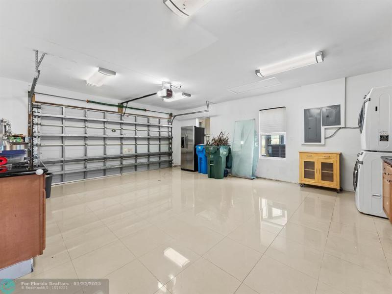  Single Family Homes Photo 21: 461 NW 35th St  Oakland Park,  FL 33309