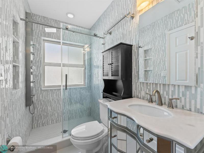  Single Family Homes Photo 23: 461 NW 35th St  Oakland Park,  FL 33309