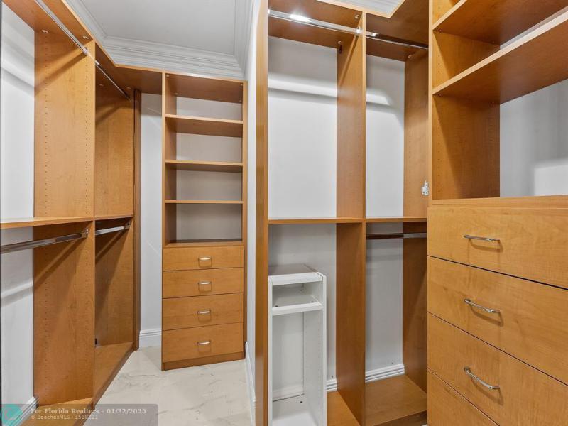  Single Family Homes Photo 6: 461 NW 35th St  Oakland Park,  FL 33309