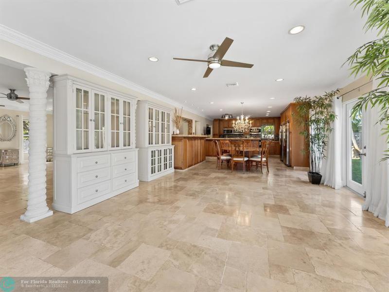  Single Family Homes Photo 8: 461 NW 35th St  Oakland Park,  FL 33309