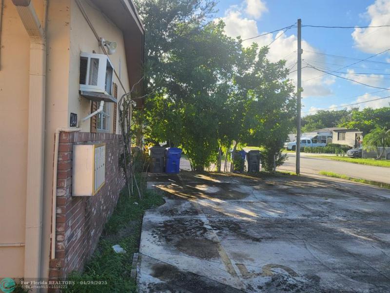 Duplex, Triplex and Fourplex Images