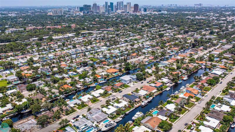 Single Family Homes Photo 9:  Fort Lauderdale,  FL 33315