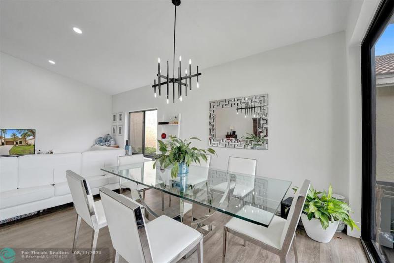 Single Family Homes Photo 13: 10370 NW 14th St  Plantation,  FL 33322