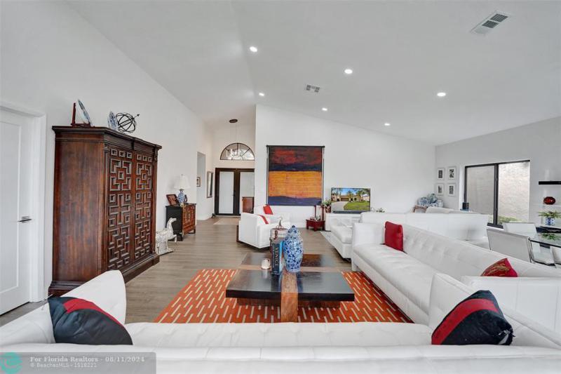  Single Family Homes Photo 17: 10370 NW 14th St  Plantation,  FL 33322